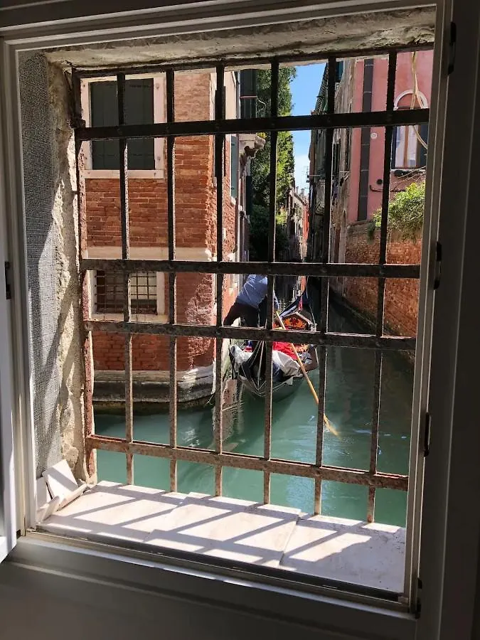 Apartment At The Heart Of Venice