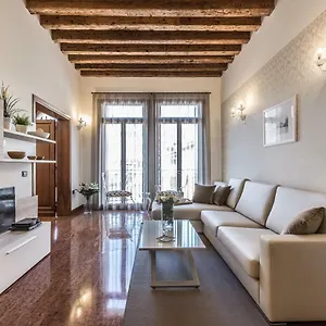 Ca' Del Monastero 1 Collection For 4 Guests With Balcony And Lift Apartment